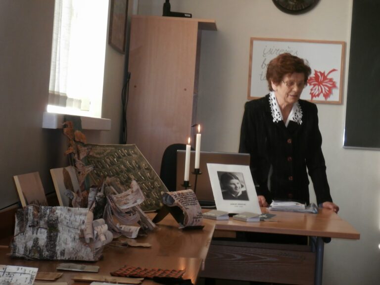 Kėdainių r. mokyklų bibliotekininkų seminaras, skirtas Adelės Dirsytės 105-osioms gimimo metinėms ir žūties 60-mečiui